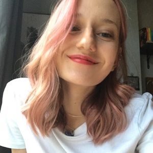 Meet your Posher, Alexia